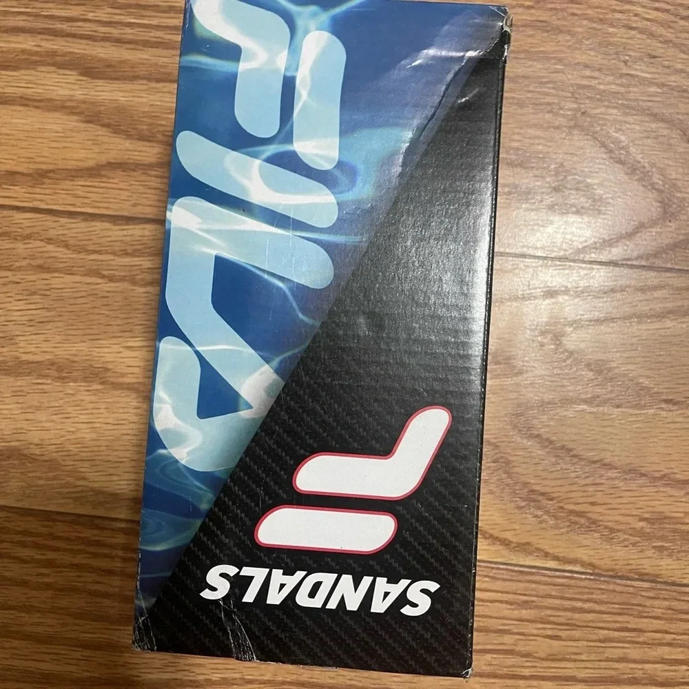 NEW Fila Slides Kids 12